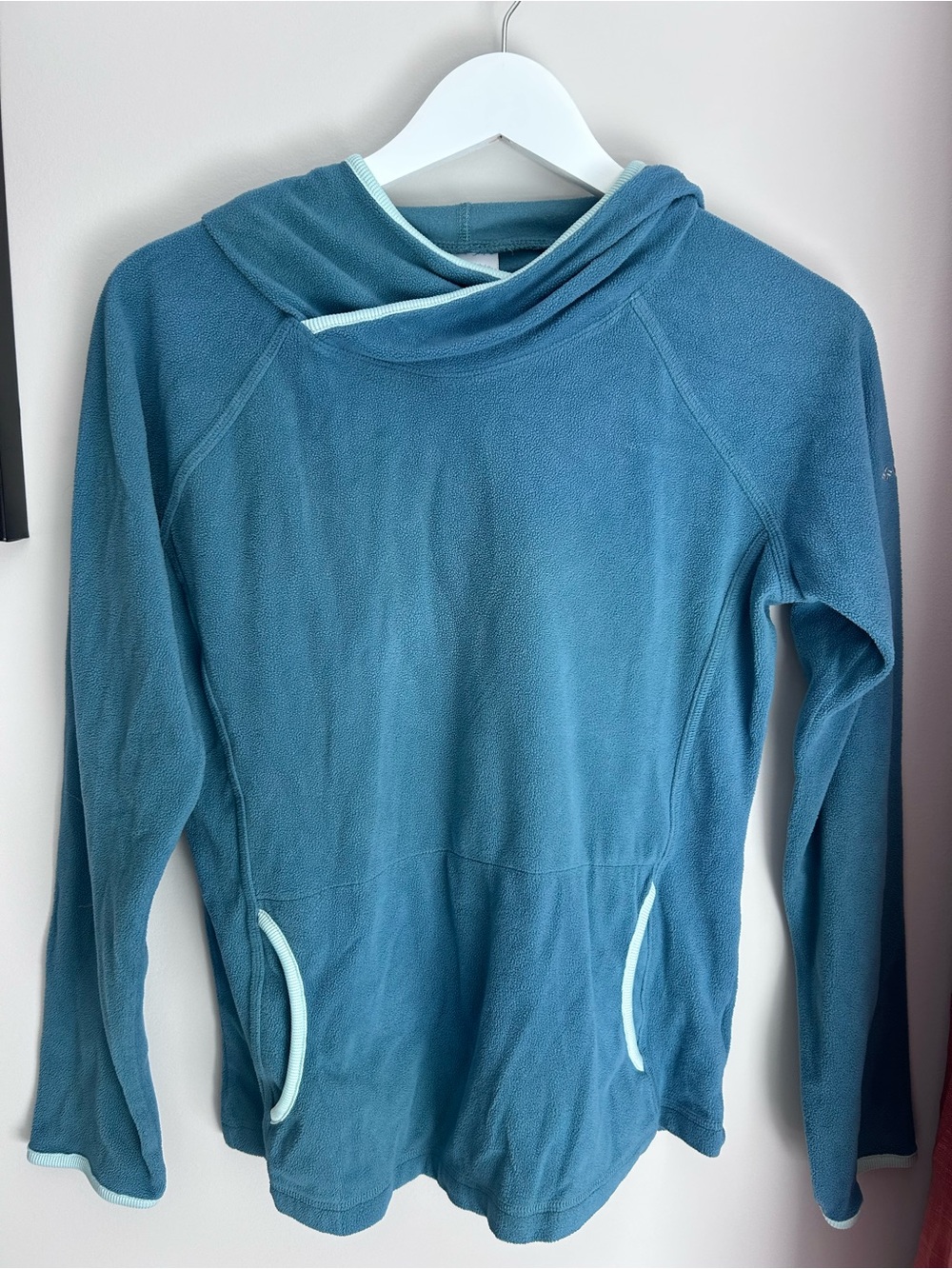 Columbia Teal Hooded Fleece Pullover with Contrast Trim